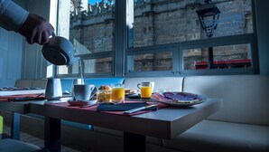 Ferdiglaget frokost hver dag (mot et tillegg)