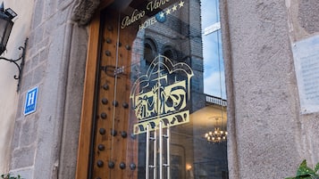 Entrada al alojamiento