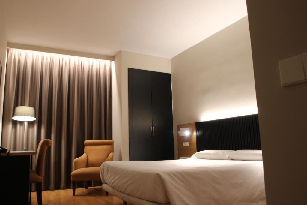 Minibar, caja de seguridad en la habitación, escritorio y wifi gratis 