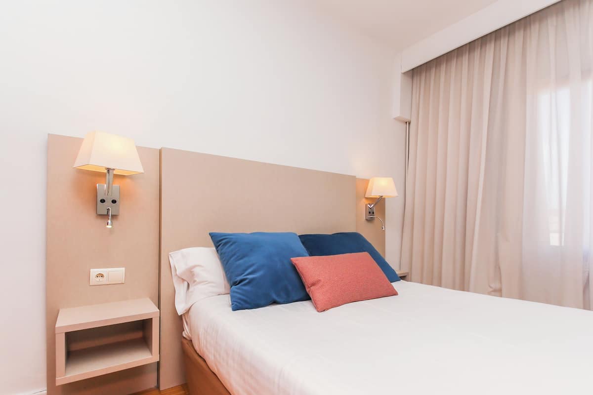 1 bedroom, in-room safe, desk, laptop workspace