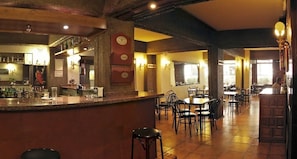 Bar (in der Unterkunft)