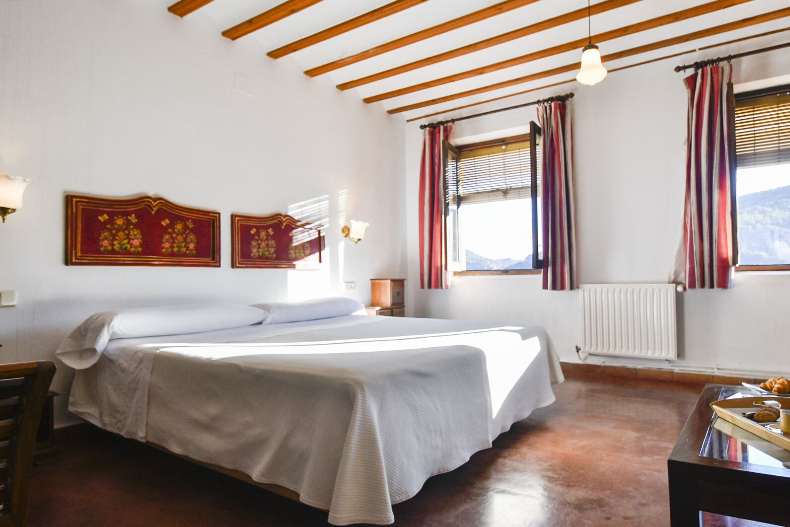 Quarto casal superior | Roupas de cama premium, individualmente decorados, cortinas blackout