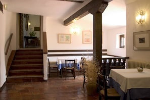 Lunch and dinner served, local cuisine