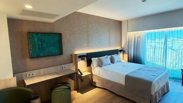 Duplex | Desk, laptop workspace, free WiFi, bed sheets