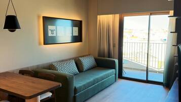 Duplex | Desk, laptop workspace, free WiFi, bed sheets