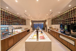 Buffet breakfast for a fee on weekdays - Hotel Turia Badajoz (Badajoz)