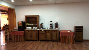 Buffet breakfast on weekdays (EUR 15 per person)