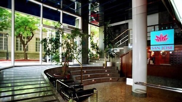 Interior entrance - Hotel San Jose (Albacete)