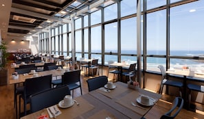 Daily buffet breakfast (EUR 11.9 per person)