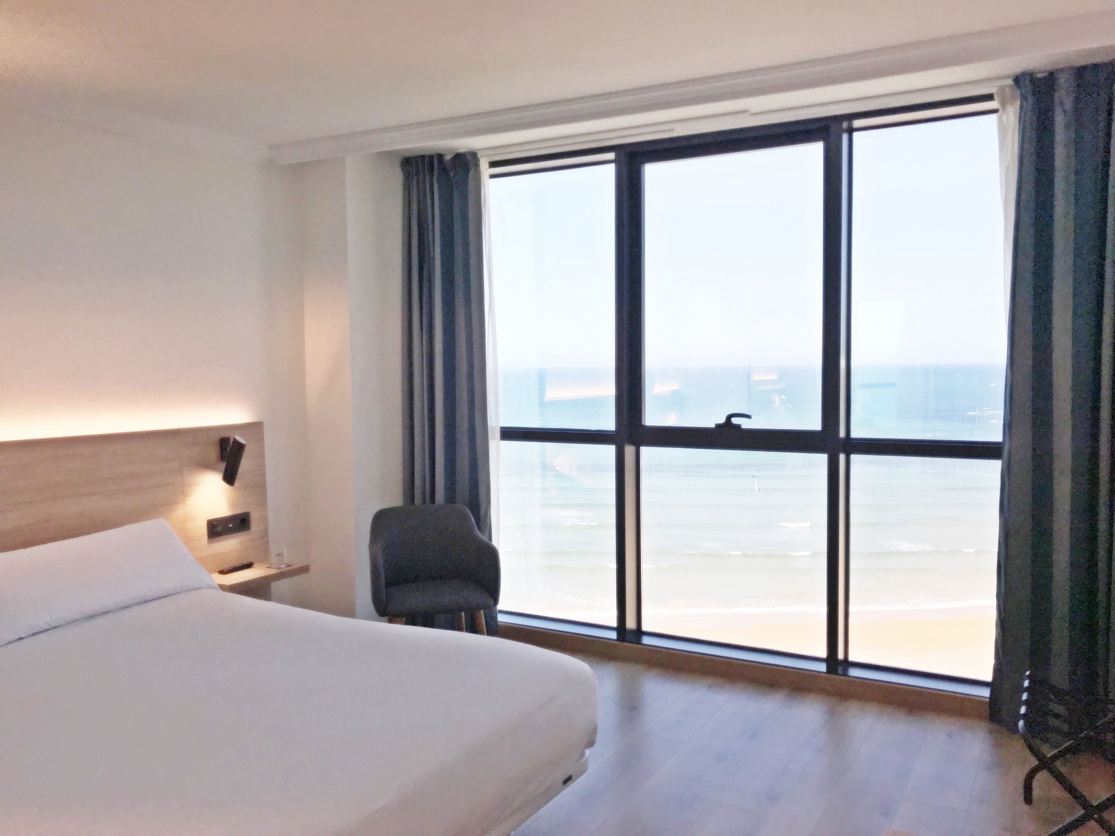 1 bedroom, in-room safe, desk, blackout curtains