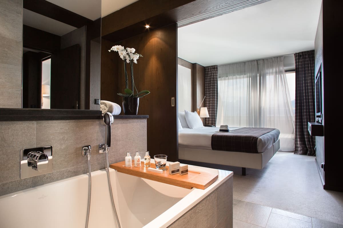 alpina suite | bathroom | free toiletries, hair dryer, bathrobes, slippers