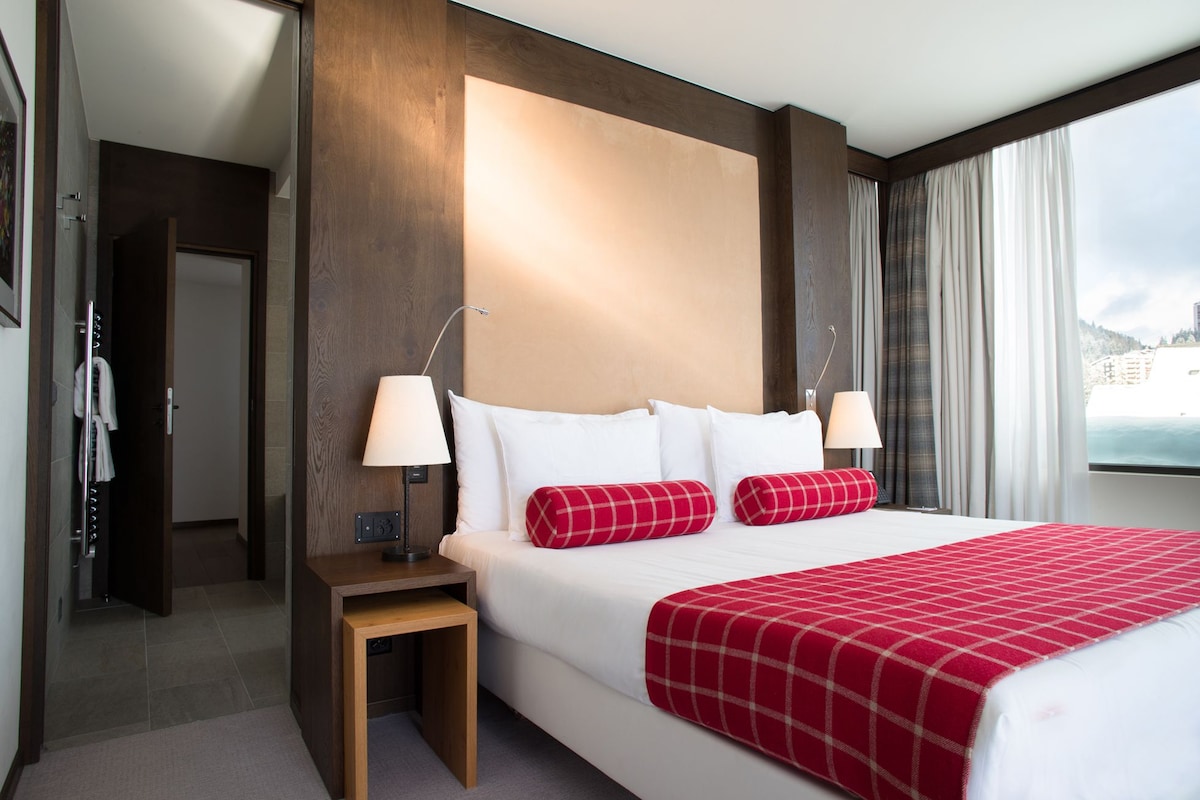 Suite Ambassador | 1 habitación, ropa de cama de alta calidad y minibar