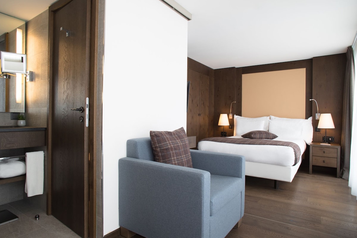 Forest Superior | 1 habitación, ropa de cama de alta calidad y minibar