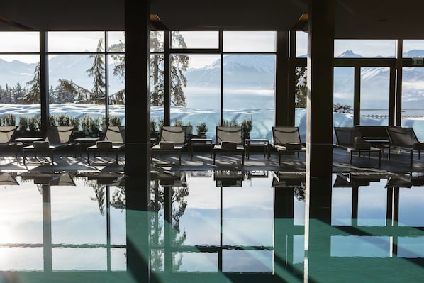 Indoor pool, pool loungers