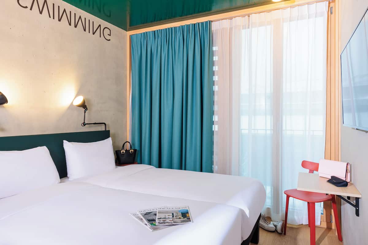 Superior Room, 2 Twin Beds | Premium bedding, in-room safe, blackout drapes, soundproofing
