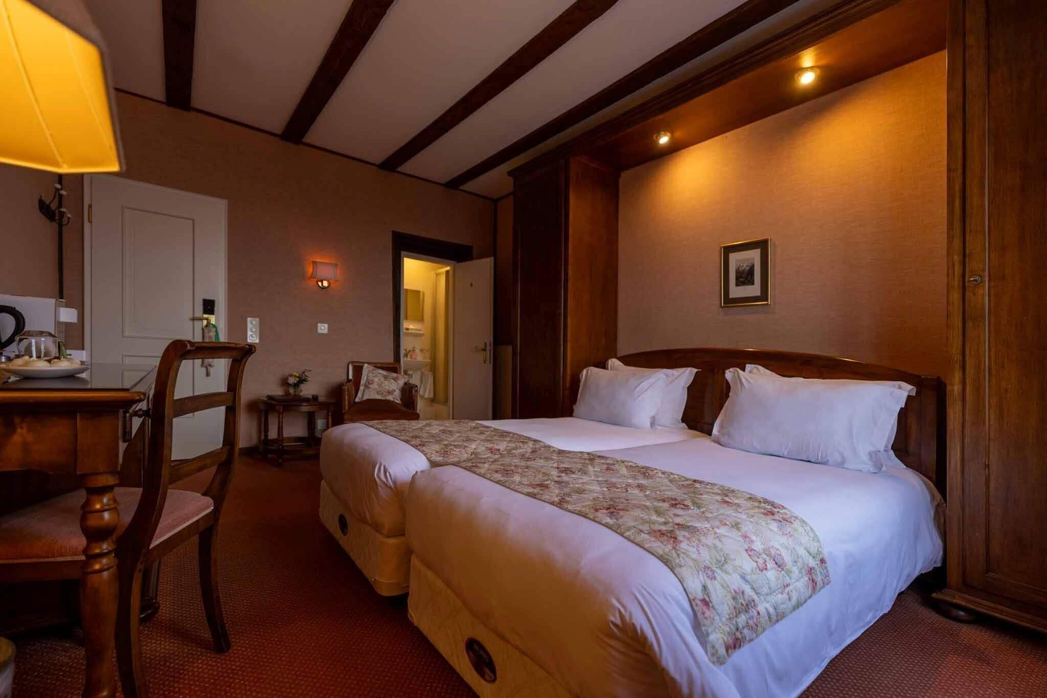 Quarto duplo clássico, sacada, vista para o vale | Roupas de cama premium, edredons de pluma, individualmente decorados