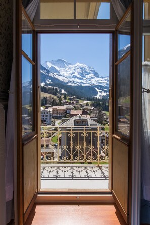 Superior-Doppel- oder -Zweibettzimmer, Gartenblick | Balkon