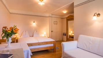 Allergikerbettwaren, Zimmersafe, Schreibtisch, BĂŒgeleisen/BĂŒgelbrett