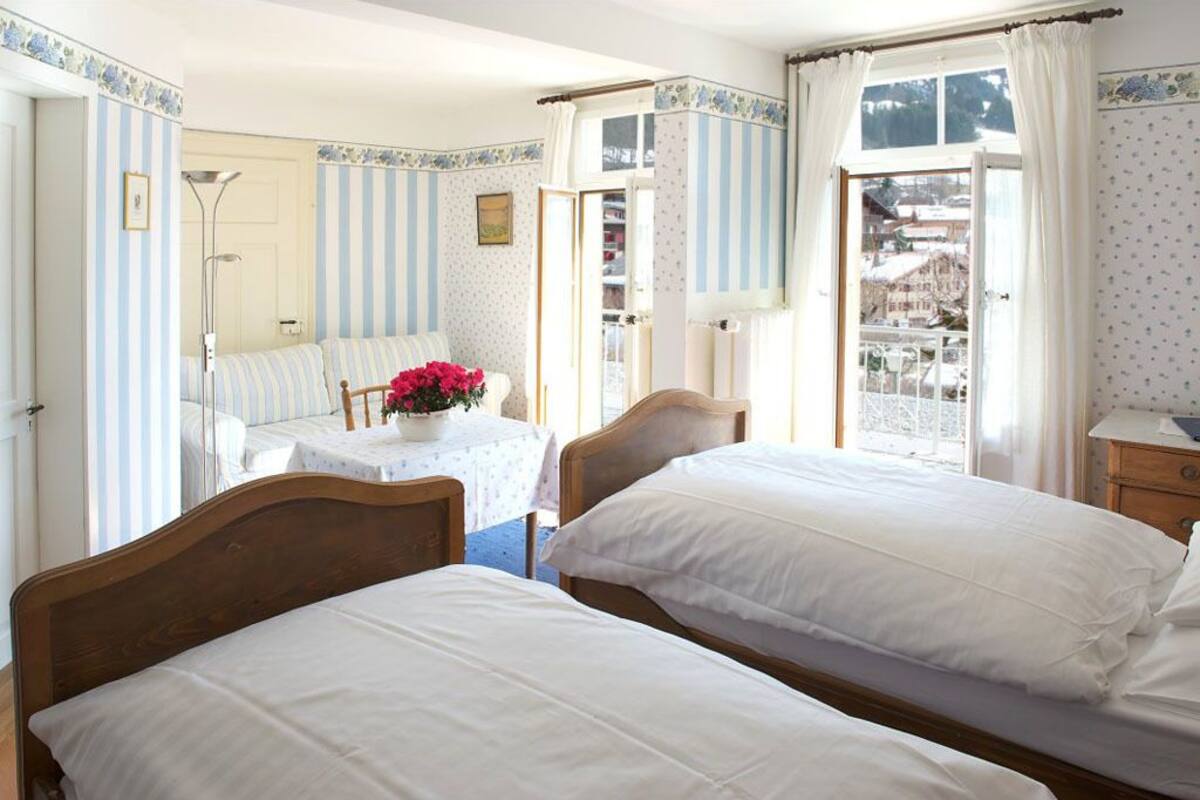 hypo-allergenic bedding, in-room safe, desk, iron/ironing board