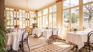 Breakfast and dinner served, Regional cuisine