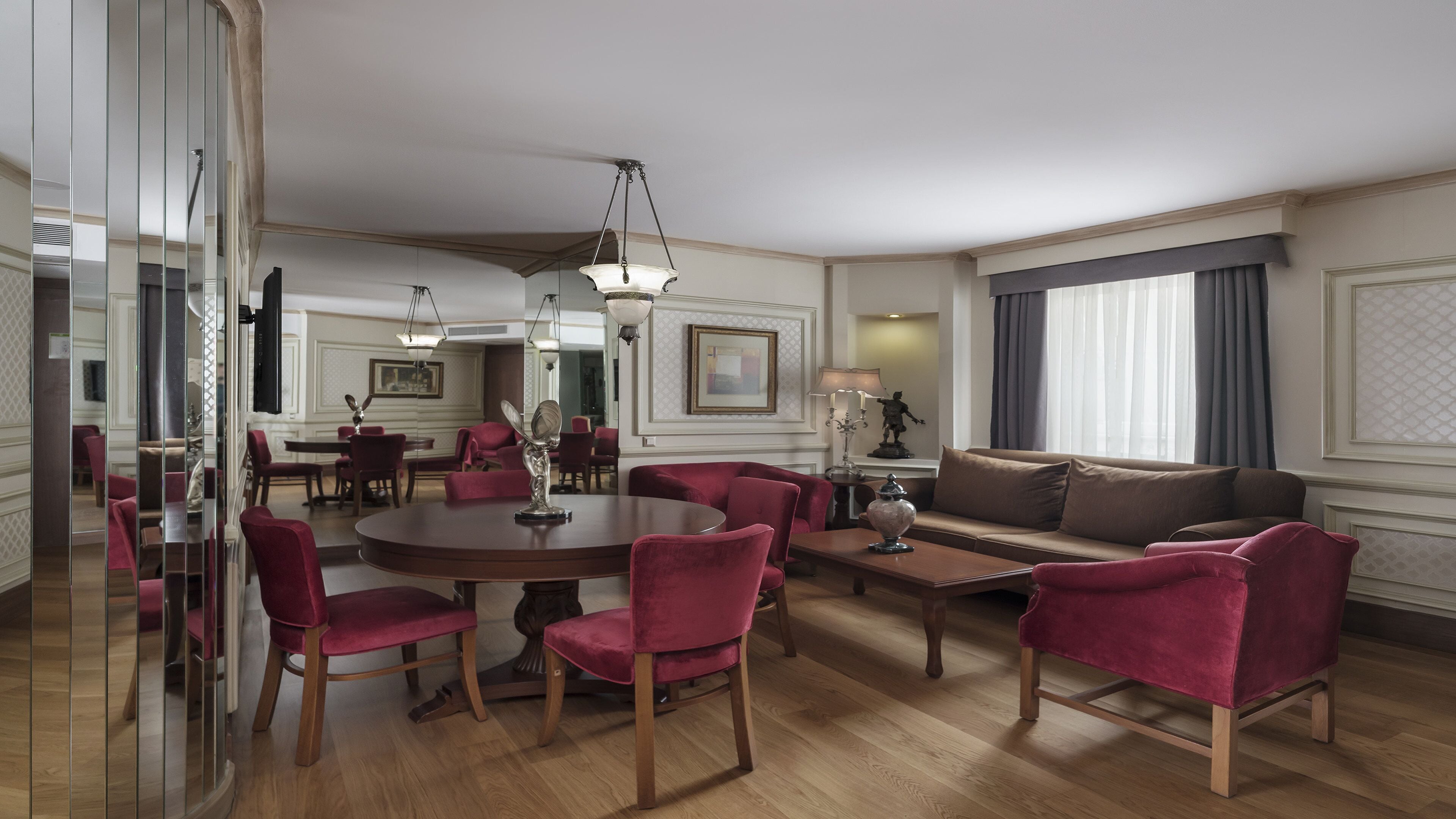 1 bedroom, Egyptian cotton sheets, premium bedding, Select Comfort beds