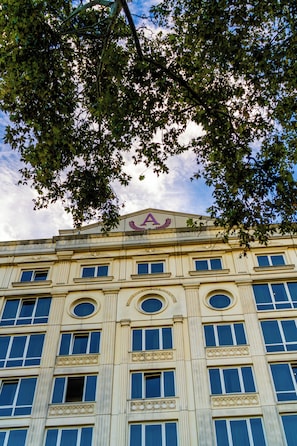 Front of property - Akgun Istanbul Hotel, WorldHotels Crafted Collection (Istanbul)