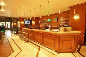 3 bars/lounges, poolside bar