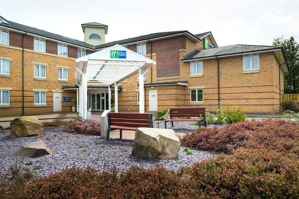 Exterior - Holiday Inn Express Stirling by IHG (Stirling)