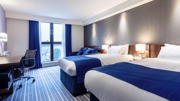 Standard Room, 2 Twin Beds (with Free Hot Breakfast) | 1 bedroom, desk, laptop workspace, blackout drapes