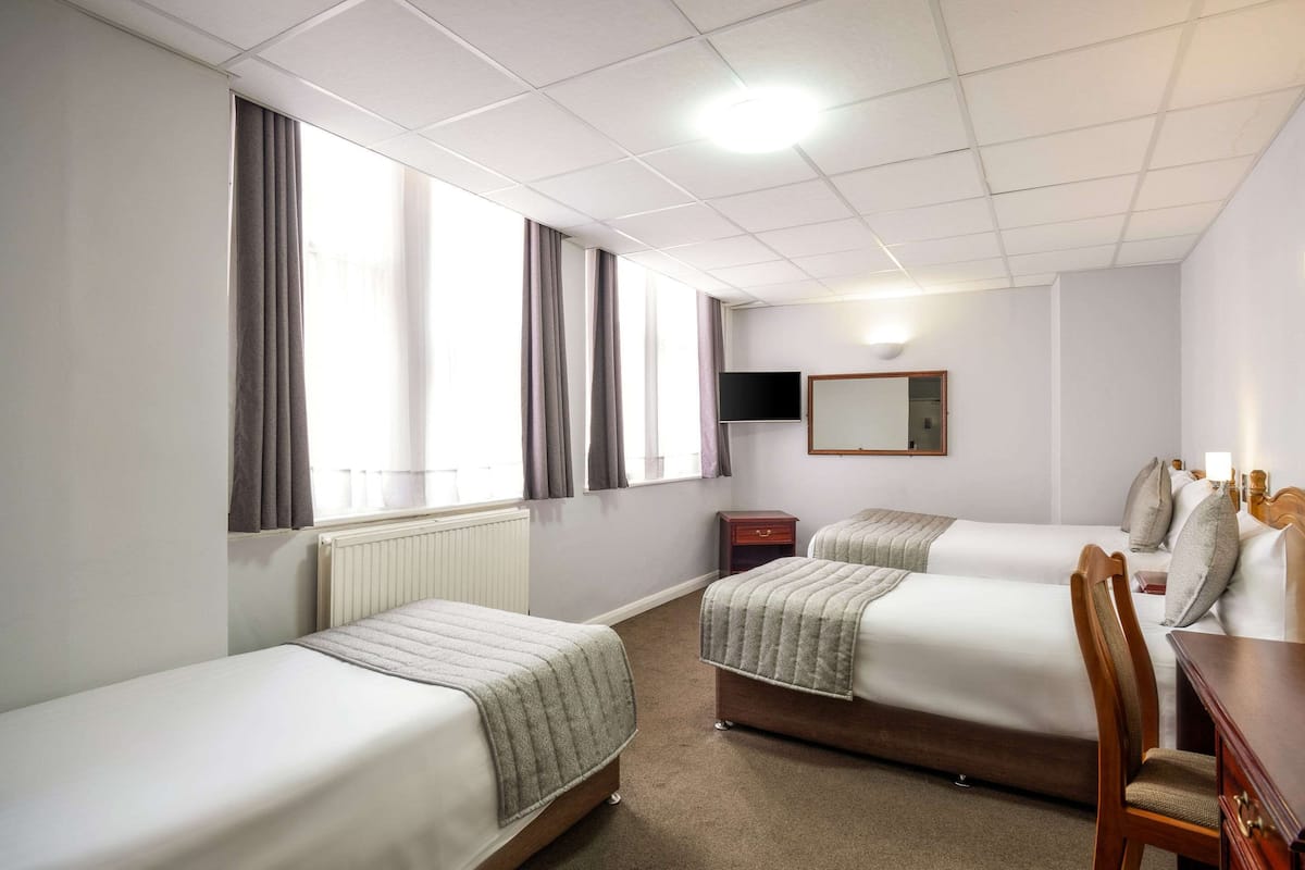 Standardzimmer, 3 Einzelbetten, Nichtraucher | Hochwertige Bettwaren, Select-Comfort-Betten, individuell dekoriert