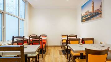 Desayuno buffet incluido todos los días