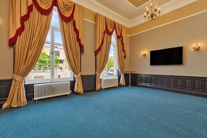 Lobby - The Victoria Hotel, Bradford by Sunday (Bradford)