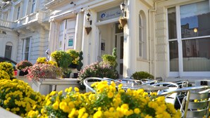 Terrace/patio - Leisure Inn Hotel (London)
