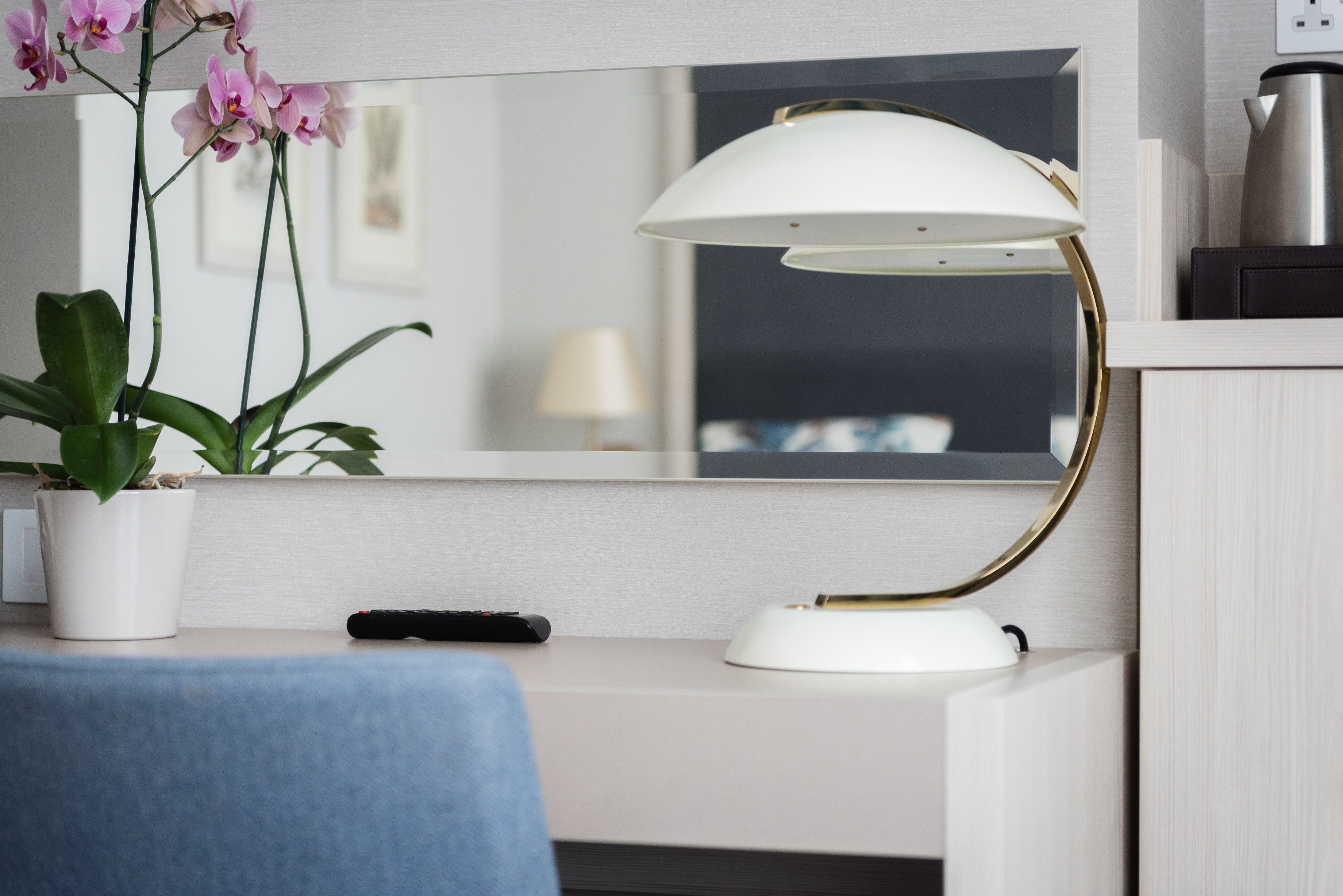 Hypo-allergenic bedding, in-room safe, iron/ironing board, free WiFi