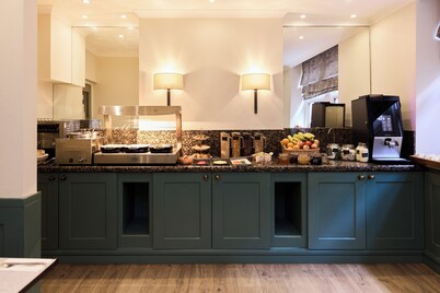 Blandford Hotel