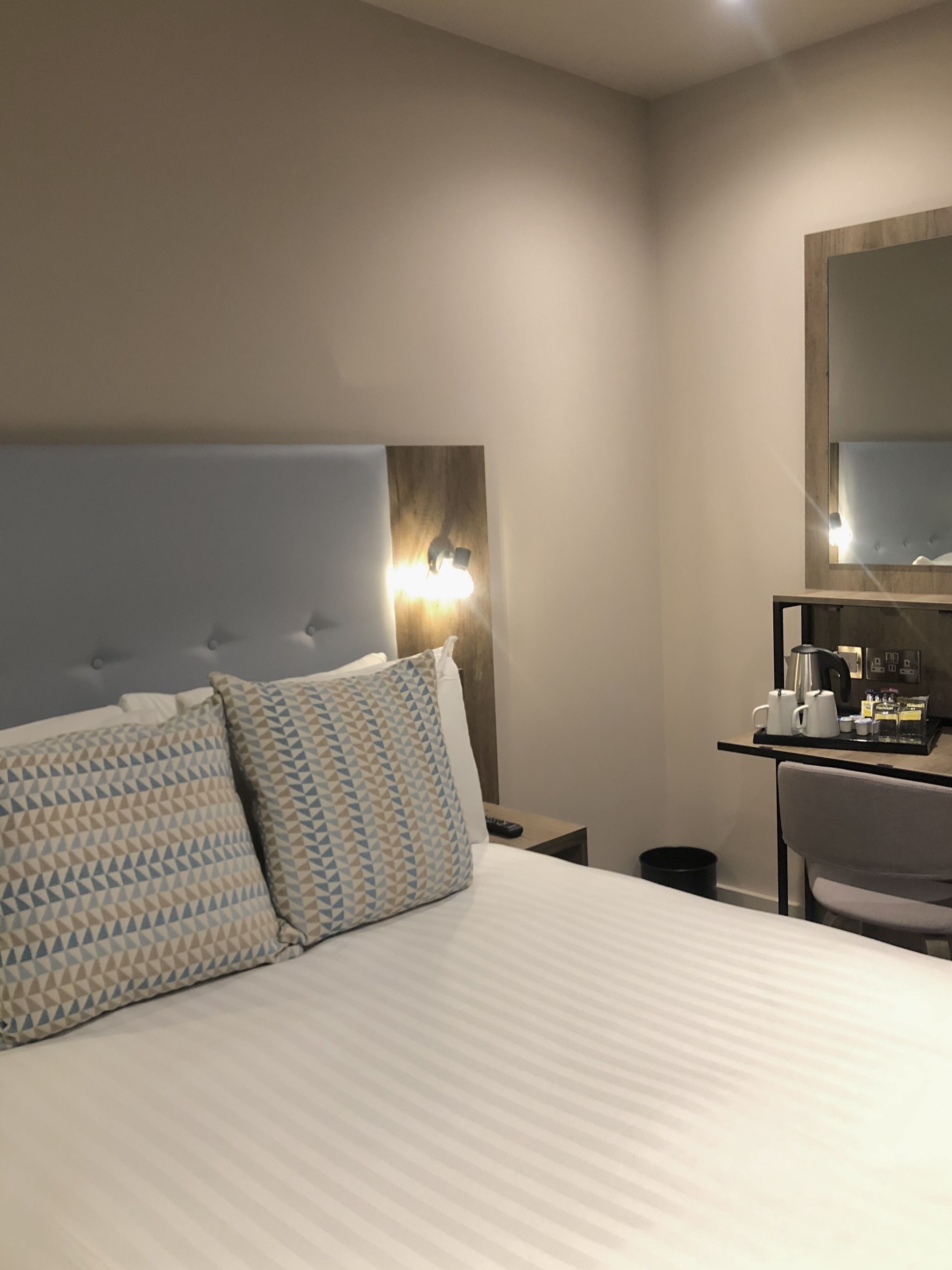 Foto - Euston Square Hotel