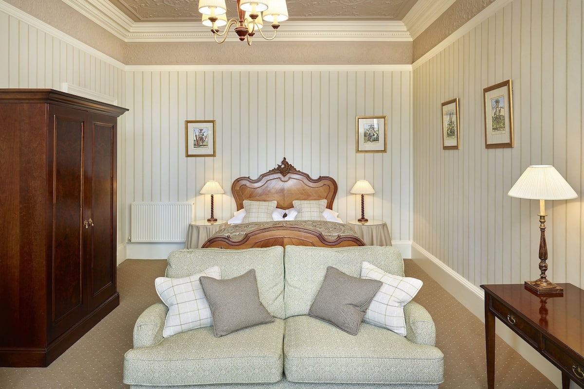 classic suite | premium bedding, in-room safe, desk, iron/ironing board