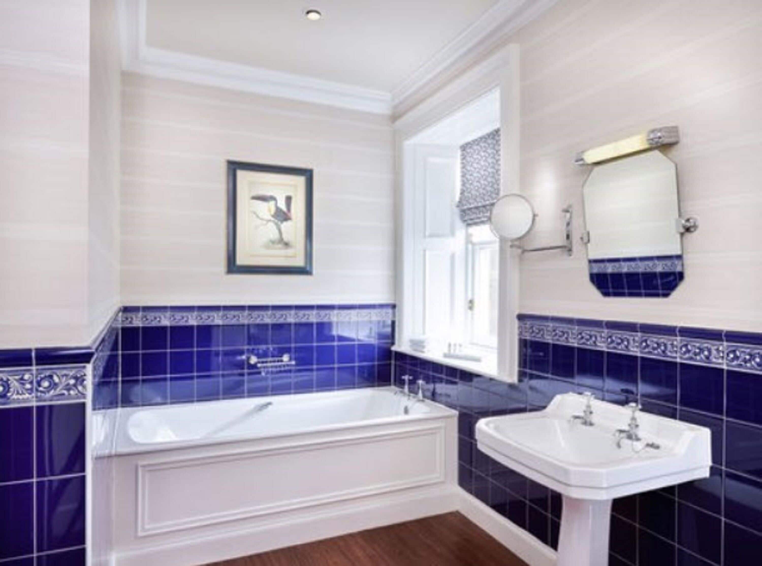 classic suite | bathroom | separate bathtub and shower, eco-friendly toiletries, hair dryer, bidet