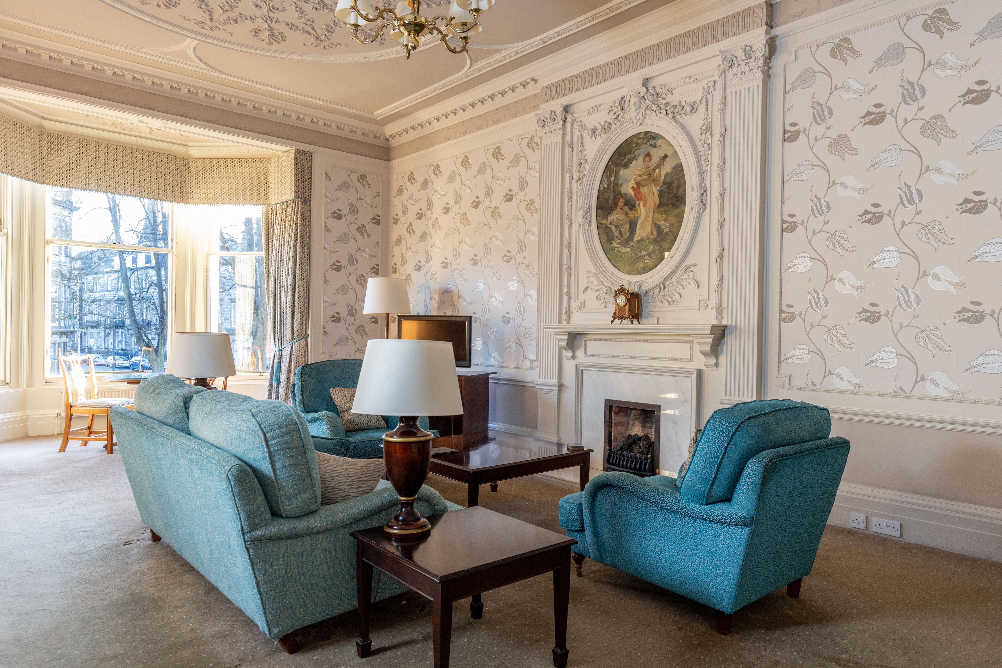 Suite | Sengetøy av topp kvalitet, safe på rommet og skrivebord