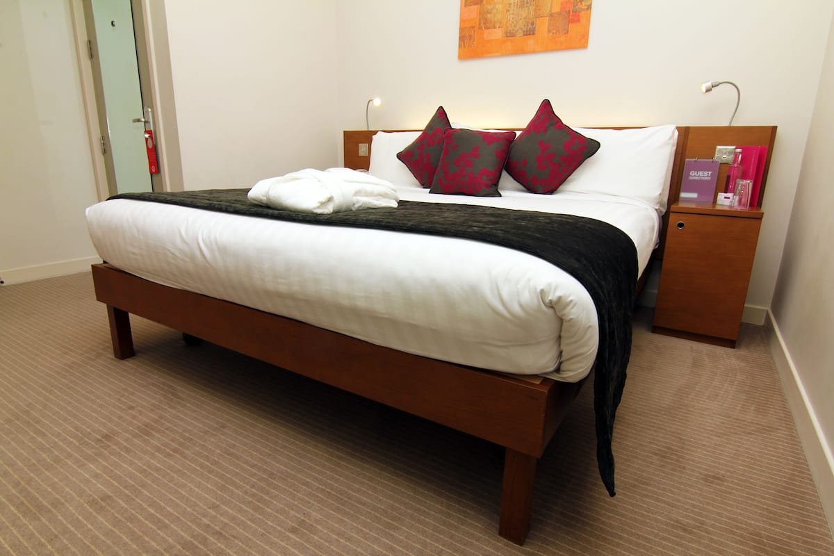 Chambre Double Deluxe | Literie de qualité supérieure, coffres-forts dans les chambres