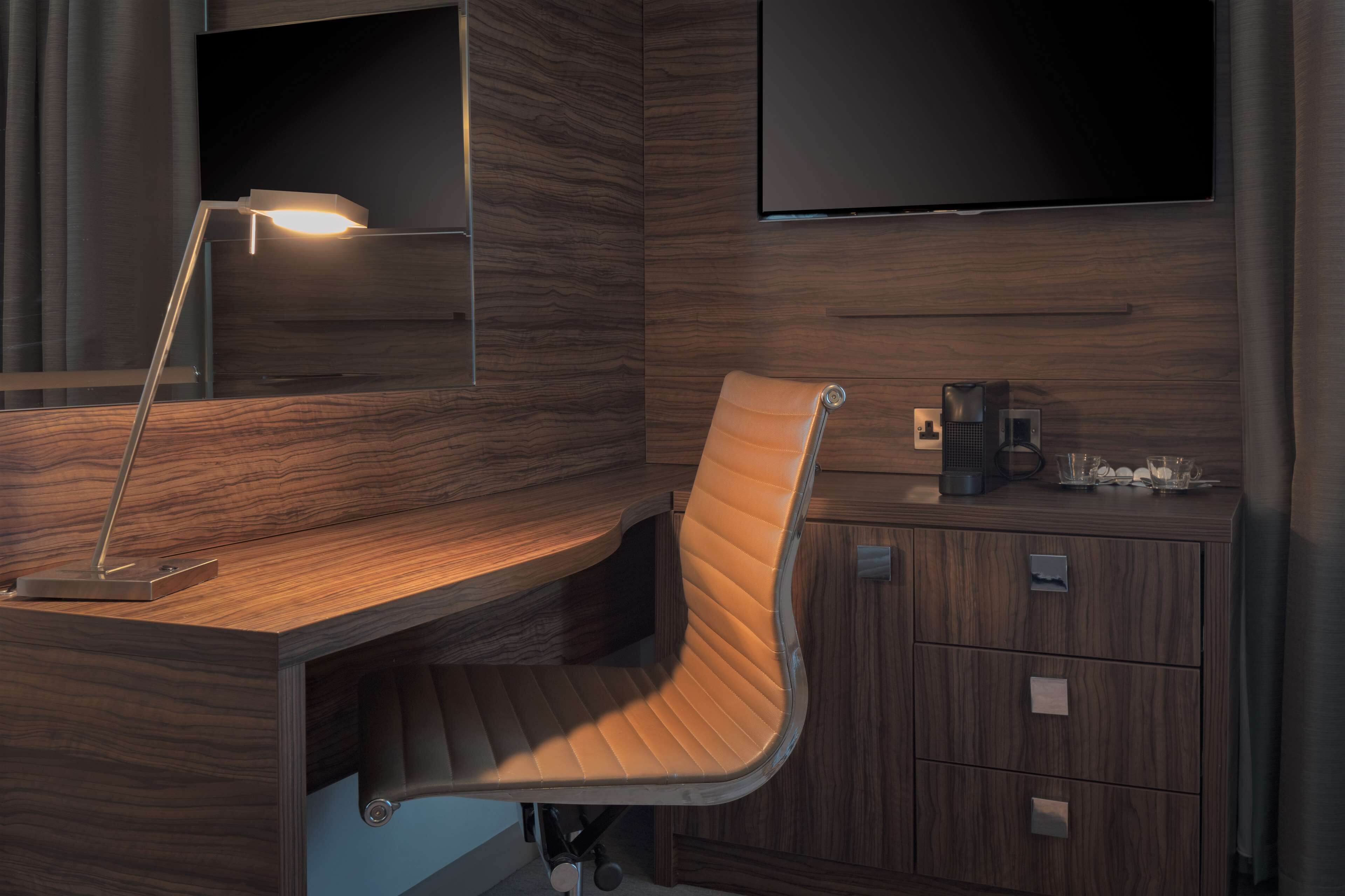 hypo-allergenic bedding, in-room safe, desk, laptop workspace