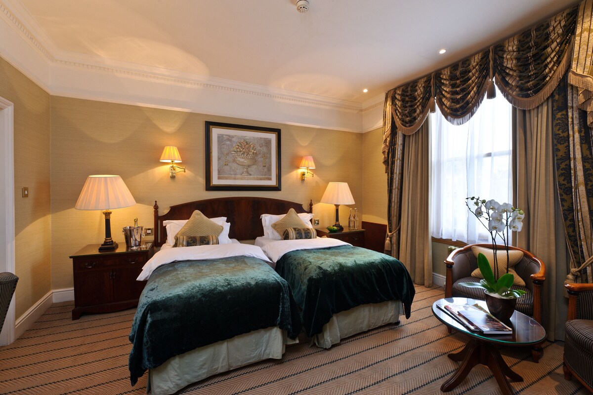 Deluxe Room | Premium bedding, individually furnished, blackout drapes, soundproofing