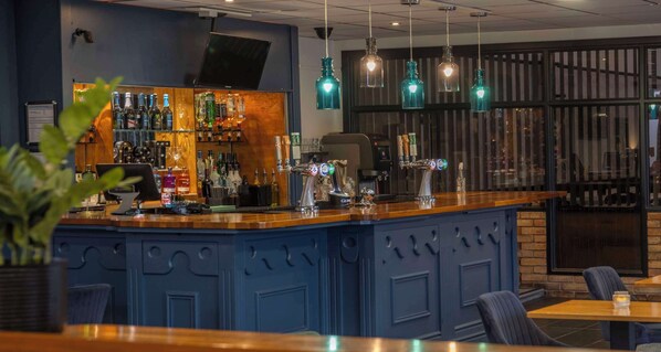 Breakfast, lunch and dinner served - Hotel St Pierre, Sure Hotel Collection by Best Western (Wakefield)