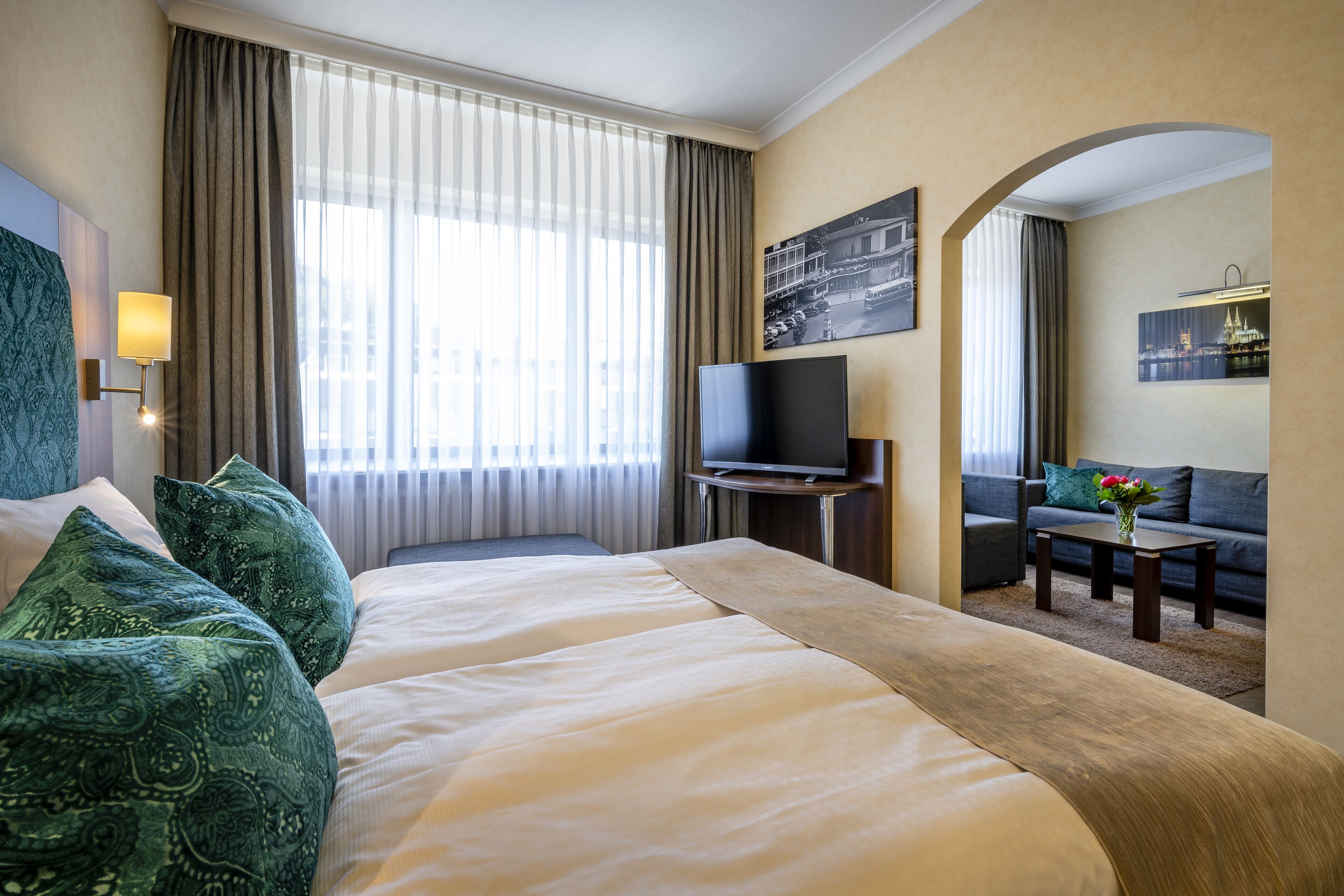 suite | 1 bedroom, minibar, in-room safe, desk