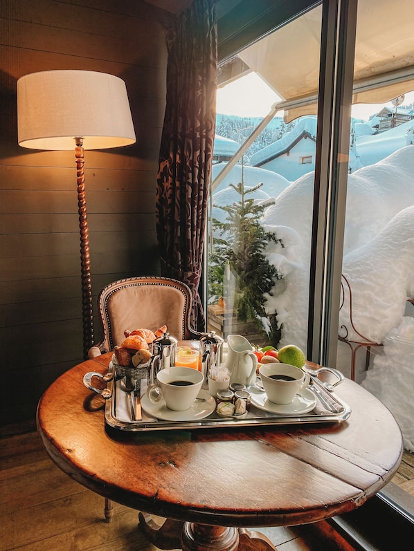 Hochwertige Bettwaren, Pillowtop-Betten, Minibar, Zimmersafe