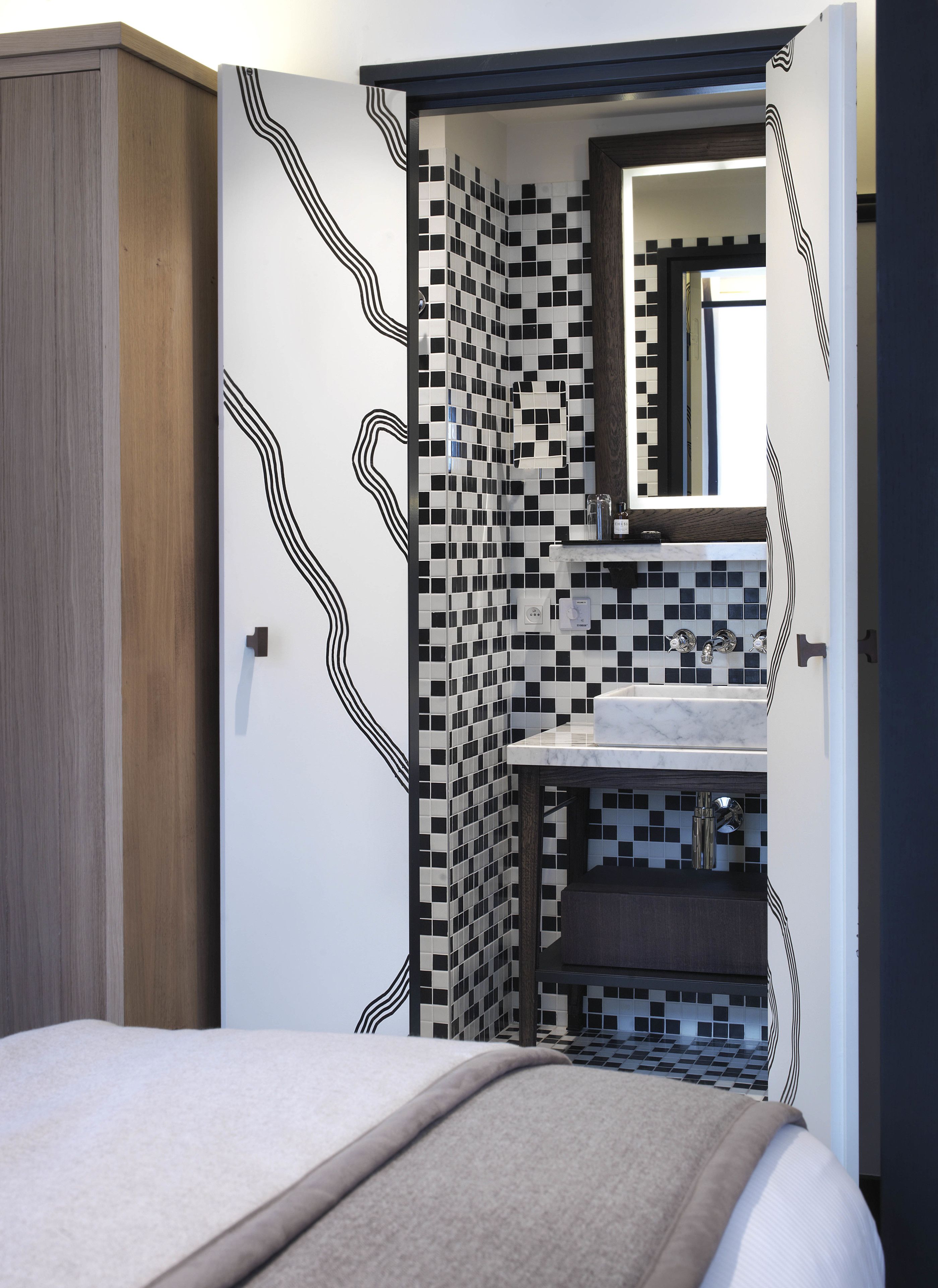 1 bedroom, egyptian cotton sheets, premium bedding, pillow-top beds