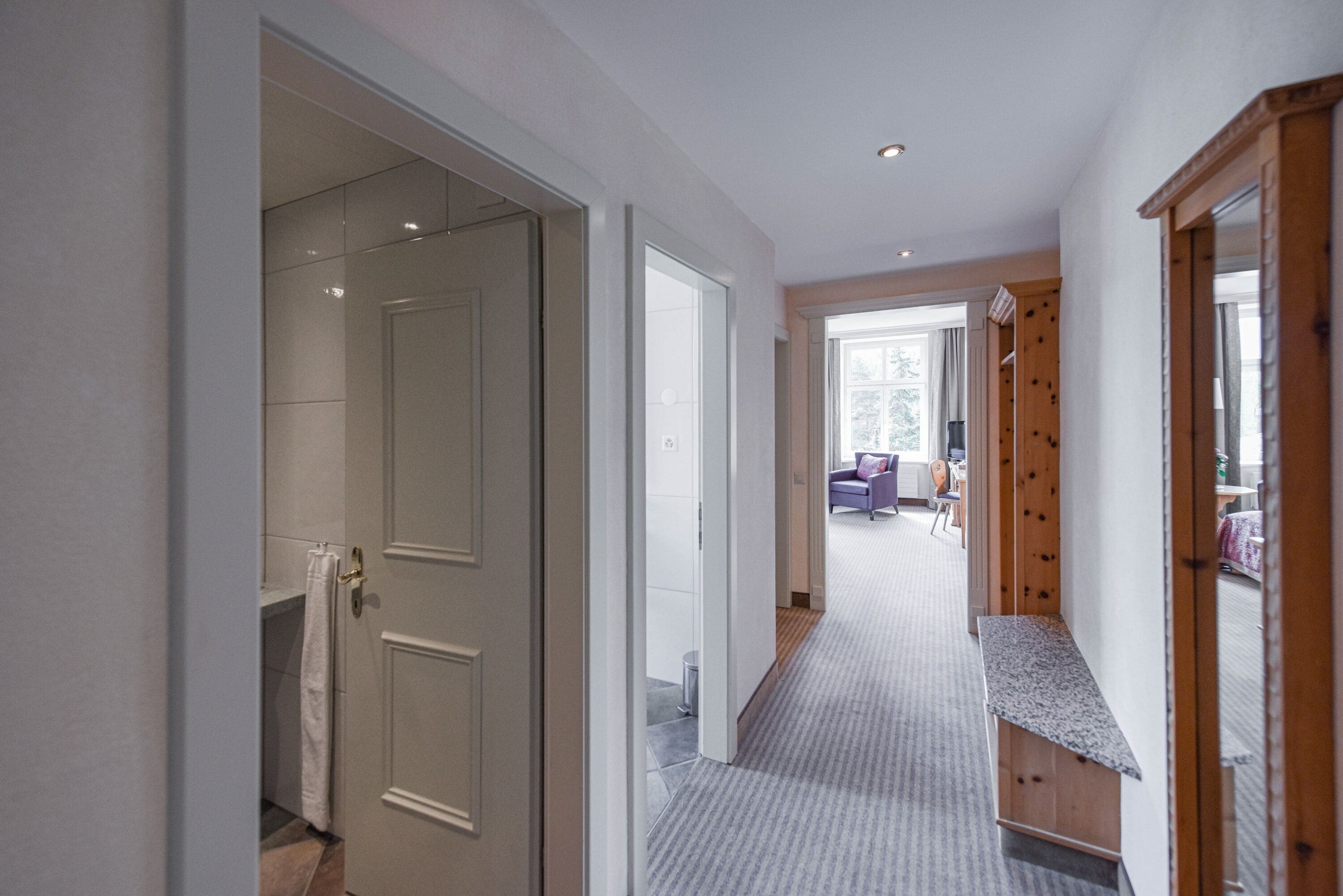 junior suite classic | 1 bedroom, hypo-allergenic bedding, down duvets, free minibar