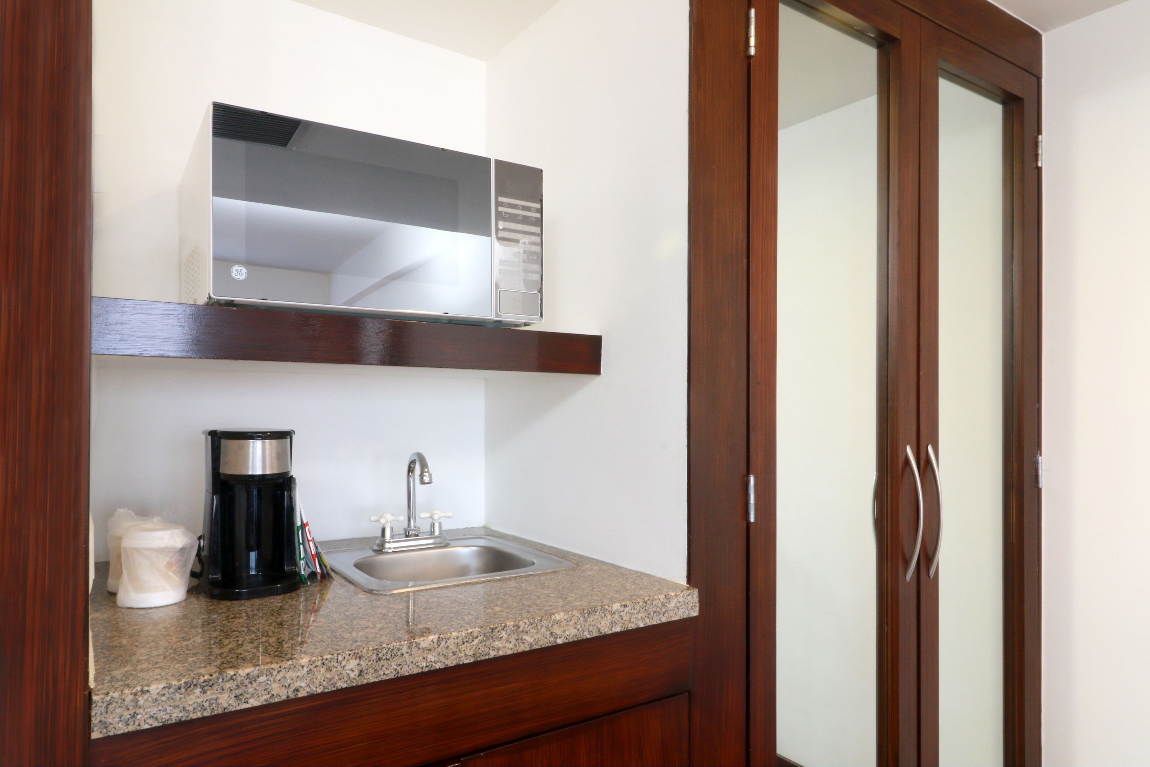 1 bedroom, premium bedding, in-room safe, desk