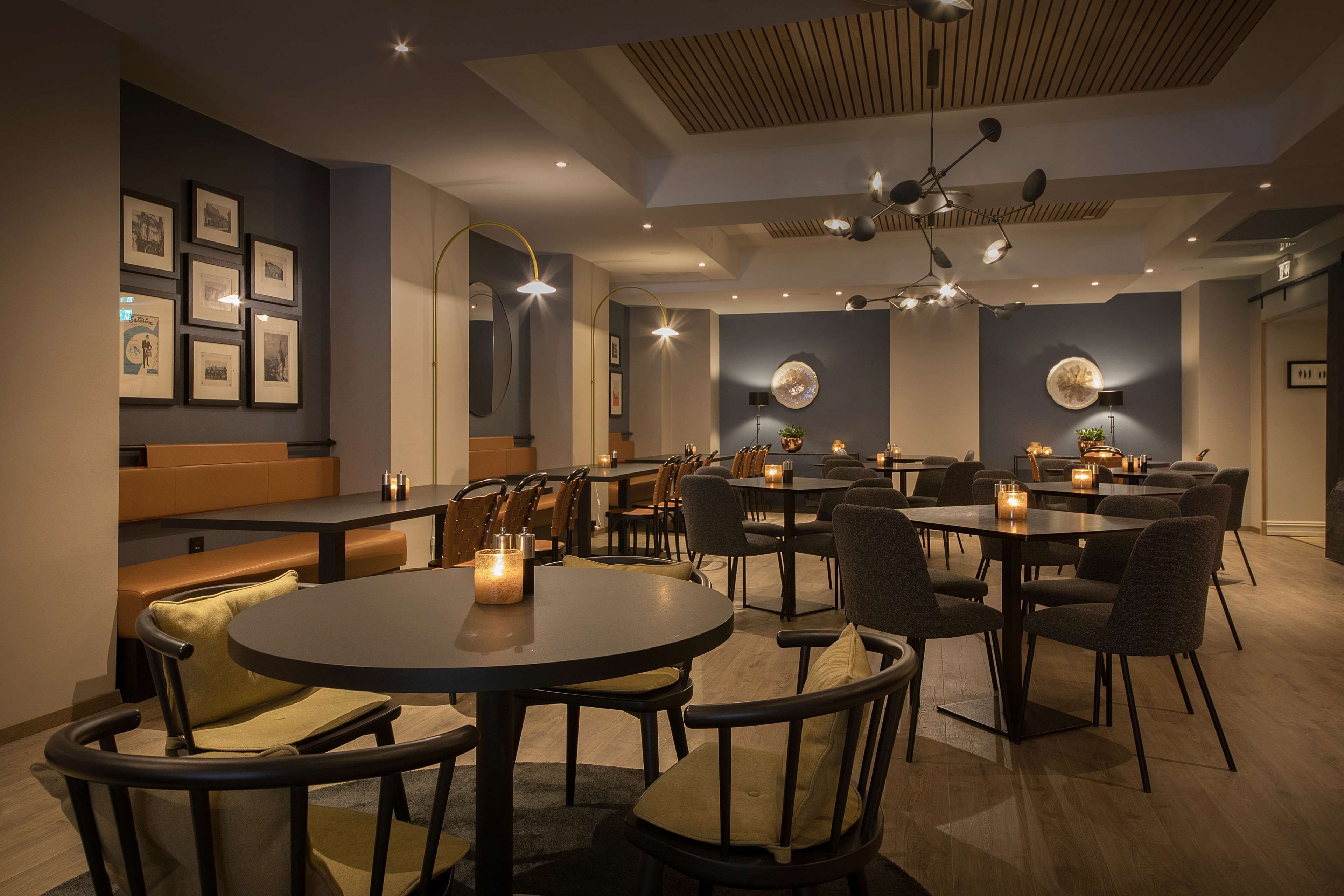 daily buffet breakfast (nok 225 per person)