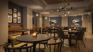 Buffet déjeuner (225 NOK par personne)